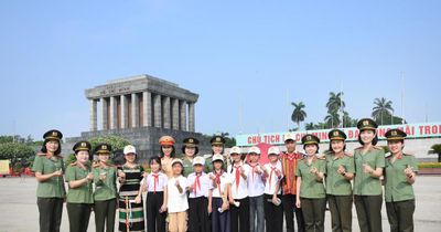 Thượng tướng Lê Quốc Hùng biểu dương 150 học sinh tiêu biểu tại 'Trại hè yêu thương' năm 2026