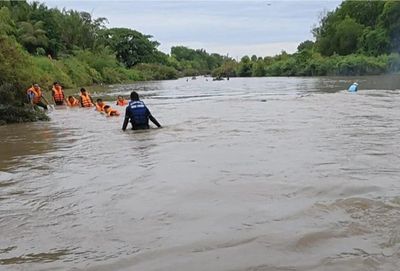 Nam sinh mất tích khi tắm sông cùng bạn
