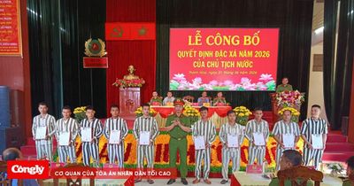 Đặc xá cho 167 phạm nhân Trại giam Thanh Lâm về với gia đình