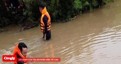 Nỗ lực tìm kiếm nam sinh mất tích trên sông