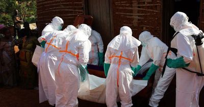 Dịch Ebola tại châu Phi diễn biến phức tạp, gia tăng lo ngại lây lan ra thế giới