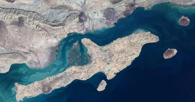 Mỹ tấn công các mục tiêu quân sự của Iran