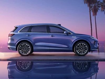 SUV hạng D mạnh 245 mã lực, trang bị tiên tiến, giá 660 triệu đồng
