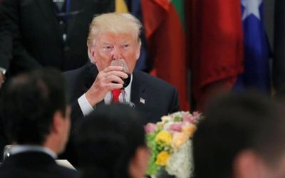 Trump có một sở thích kỳ quái đến mức phải đặt riêng nút bấm trong Phòng Bầu dục