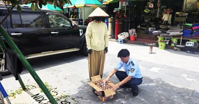 Quảng Ninh: Ngăn chặn kịp thời đối tượng vận chuyển dung dịch phụ gia xăng nhập lậu