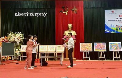 Lắng nghe trẻ em bằng hành động