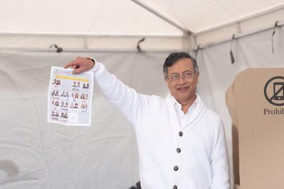 Tổng thống Colombia từ chối công nhận kết quả kiểm phiếu sơ bộ