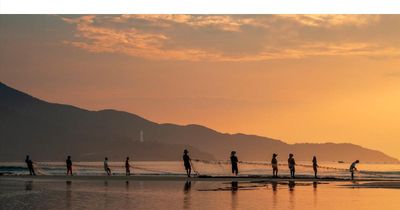 Biển, nối từ ngàn xưa đến ngàn sau