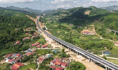 Cao tốc Hữu Nghị - Chi Lăng băng băng về đích