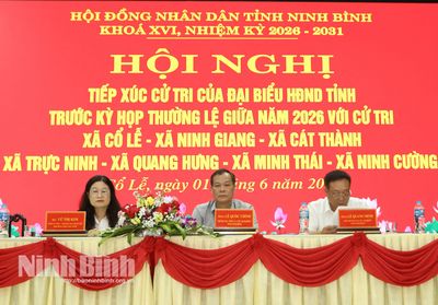 Đồng chí Lê Quốc Chỉnh, Phó Bí thư Tỉnh ủy, Chủ tịch HĐND tỉnh tiếp xúc cử tri tại xã Cổ Lễ