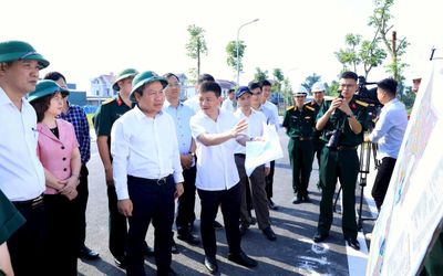 Chủ tịch Hà Nội thị sát, thúc tiến độ 2 dự án khu đô thị đa mục tiêu