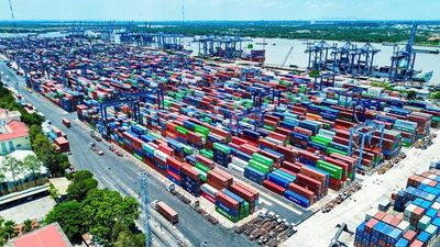 Cán cân thương mại hàng hóa thâm hụt 14 tỷ USD