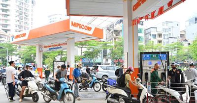 Hầu hết các cây xăng trên địa bàn Hà Nội đã chuyển sang bán xăng E5, E10