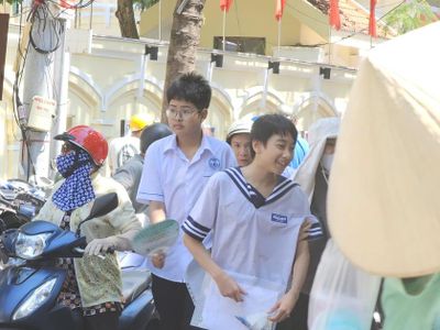 Tình mẫu tử thiêng liêng vào đề thi Ngữ văn lớp 10 Hải Phòng