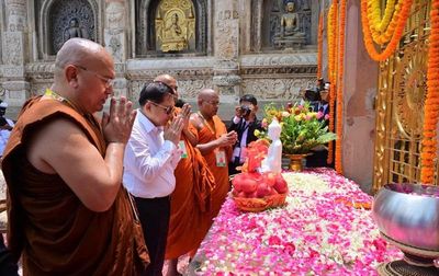 Tổng thống Myanmar chiêm bái Bồ Đề Đạo Tràng trong chuyến thăm Ấn Độ