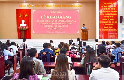 Bồi dưỡng kiến thức cho gần 100 cán bộ Mặt trận và đoàn thể cấp xã