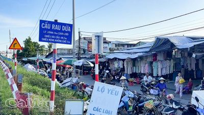 Chợ Rau Dừa tiềm ẩn tai nạn giao thông