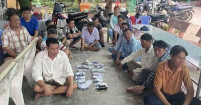Bắt 15 'con bạc' đang say sưa đá gà qua mạng tại quán cà phê của Đỗ Thị Hương Giang