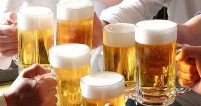 Vì sao uống bia dễ tăng cân, béo bụng? Chuyên gia chỉ ra 5 sai lầm phổ biến mà rất nhiều người mắc phải