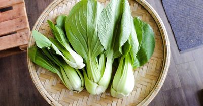 Ăn đúng 2 loại rau xanh này mỗi tuần, gan sẽ 'nhẹ gánh' hơn, đặc biệt có 1 loại ở quê bán rất nhiều
