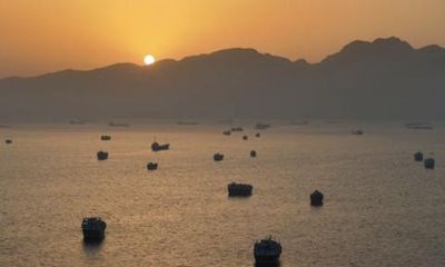 Mỹ và Iran 'vừa đánh vừa đàm'