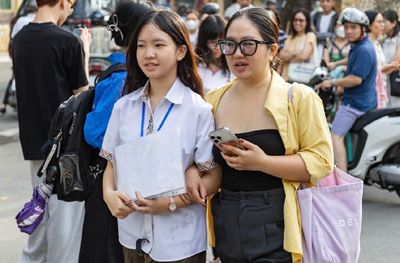 Trường chuyên đầu tiên ở Hà Nội công bố điểm chuẩn lớp 10: Cao nhất 20,25 điểm