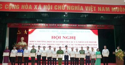 Xã Thiên Lộc khen thưởng đột xuất 15 cá nhân tiêu biểu trong xử lý vi phạm đất đai