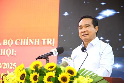Chủ tịch TP.HCM: Tháo gỡ dứt điểm dự án tồn đọng là mệnh lệnh chính trị
