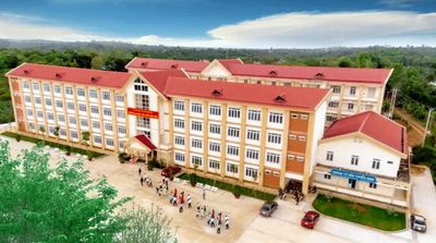 Công an yêu cầu cung cấp tài liệu vụ trường giữ học bổng của 21 học sinh nghèo