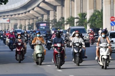 Băn khoăn đề xuất hỗ trợ 5 triệu đồng chuyển đổi xe máy điện ở Hà Nội