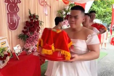 1,8 triệu lượt xem dàn 'phụ dâu gymer' lực lưỡng ở miền Tây