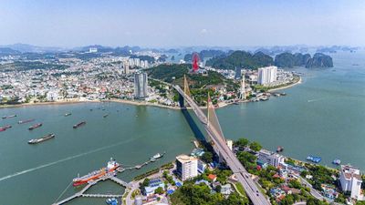 Thông qua chủ trương thành lập thành phố Quảng Ninh