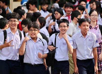 Thi vào lớp 10 tại TPHCM: Văn giàu cảm xúc, ngoại ngữ không đánh đố
