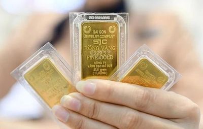 Giá vàng hôm nay (chiều 2-6): Vàng trong nước và thế giới biến động ngược chiều