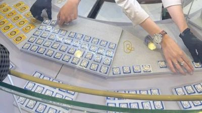Sáng 2-6, giá vàng giảm thêm 800.00 đồng- 1 triệu đồng/lượng