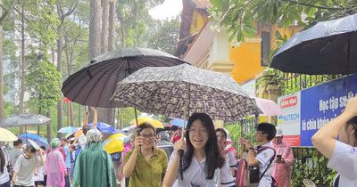 Đề thi chuyên Vật lý lớp 10 có sai sót