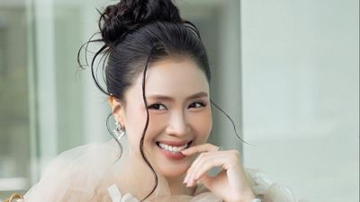 Phong cách thời trang thanh lịch của diễn viên Hồng Diễm