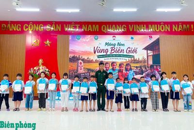 Lan tỏa yêu thương tới thiếu nhi biên giới