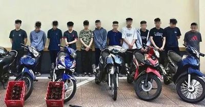 Khởi tố nhóm thanh thiếu niên điều khiển xe máy, mang theo hung khí gây náo loạn đường phố