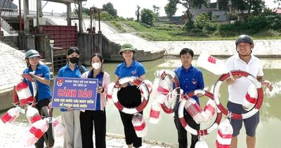 'Tái sinh' lốp cũ, can nhựa thành phao cứu sinh