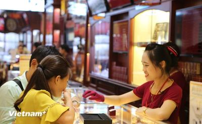Giá vàng miếng trong nước tiếp tục giảm thêm 1 triệu đồng mỗi lượng