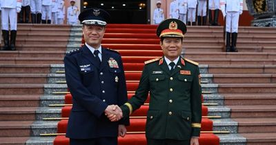 Tham mưu trưởng Liên quân Nhật Bản thăm Việt Nam thúc đẩy hợp tác quốc phòng