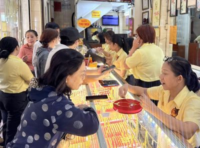 Giá vàng sáng 2/6 giảm nhẹ, nhà đầu tư thận trọng theo dõi thị trường