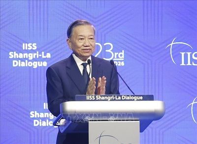 Theo dòng thời sự: Từ hội nhập đến dẫn dắt