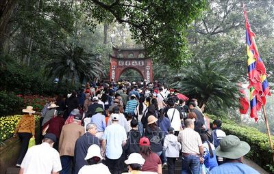 Phát triển kinh tế đêm gắn với di sản Đền Hùng