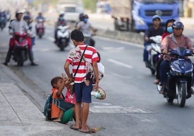 Quyết liệt xử lý nạn chăn dắt trẻ em xin ăn, chèo kéo khách du lịch