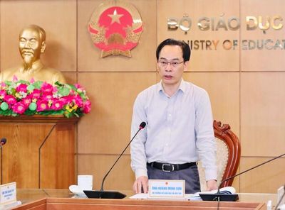 Lượng thí sinh đăng ký thi tốt nghiệp THPT tăng mạnh, gây áp lực lớn