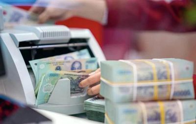 Lãi suất qua đêm tăng vọt lên 11%, tín hiệu gì từ thị trường tiền tệ?
