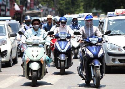 Thời tiết ngày 2/6: Nắng nóng trên 37°C bao trùm Bắc Bộ, Nam Bộ mưa rất to