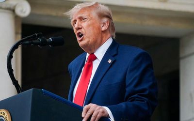 Quỹ bồi thường gần 1,8 tỷ USD của Donald Trump bị tạm hoãn